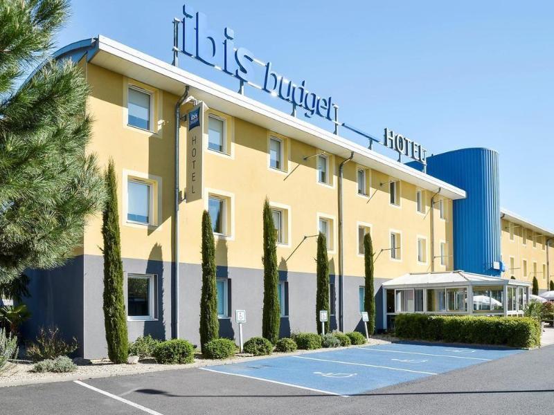 Ibis Issoire Hotel Exterior foto